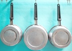 Sal, pasta de dente e mais: deixe as panelas brilhando com esses 3 truques (Foto: iStock)