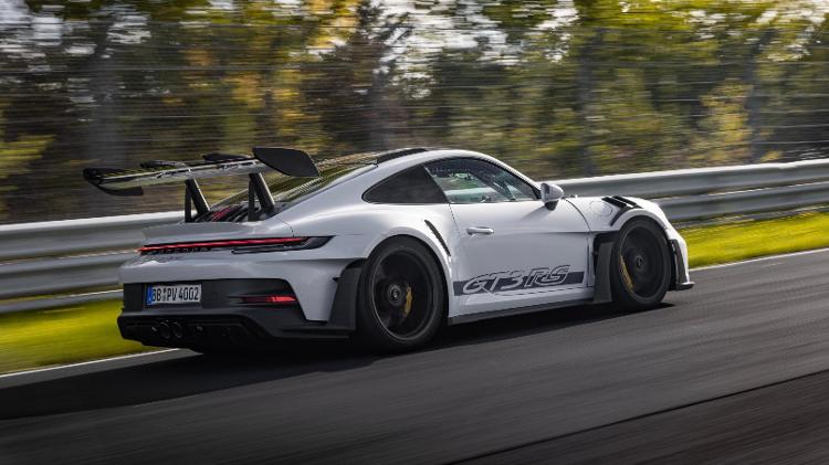 Porsche 911 GT3 RS: um dos carros de série mais extremos do mundo Porsche 911 GT3 RS: um dos carros de série mais extremos do mundo