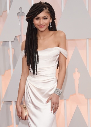 Zendaya Coleman foi alvo de comentário ofensivo por usar dreads no Oscar 2015 - Getty Images