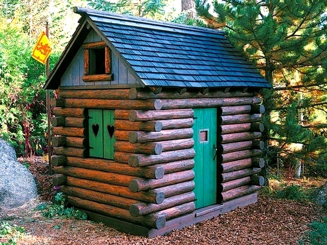 Projetada pela norte-americana Barbara Butler (www.barbarabutler.com), a casa de bonecas Lob Cabin é estruturada em madeira e mede 1,52 m x 2,13 m x 3,04 m. Em estilo rústico, a cabana é vendida por US$ 18.590, o que corresponde a R$ 72.571,64 I Valor referente à cotação do dia 27.10.2015 - Divulgação/ Lilliput Play Homes