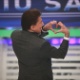 2013 - Silvio Santos faz coraçãozinho com as mãos S2 - Divulgação/SBT