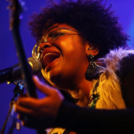 21.mai.2016 - A cantora Ellen Oléria, vencedora da primeira edição do reality "The Voice Brasil", se apresenta no palco São João, durante a Virada Cultural 2016, neste sábado (21), em São Paulo - Leonardo Benassatto/Futura Press - Leonardo Benassatto/Futura Press