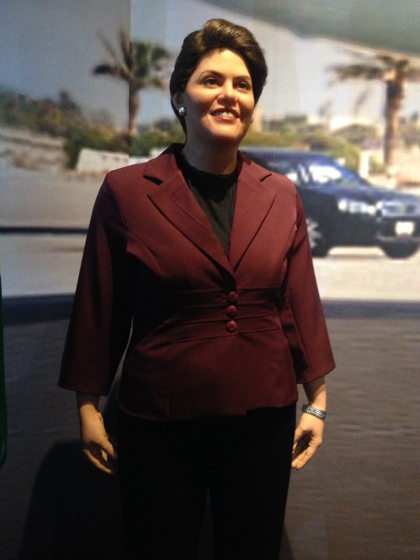 "Levamos a Dilma para o nosso ateliê, mas isso teve uma repercussão muito negativa nas redes sociais, tacharam o museu de partidário. Aí ela voltou, mas está lá no canto", explica Elodir Corrêa, gerente geral do museu de cera de Gramado - Luna D'Alama/UOL