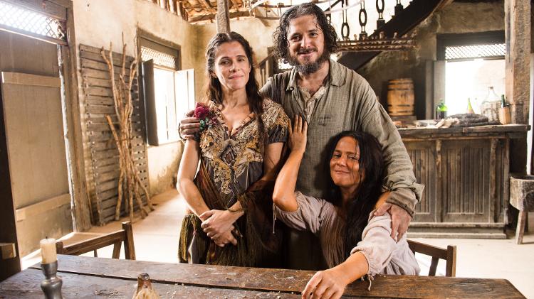 Elvira (Ingrid Guimarães), Licurgo (Guilherme Piva) e Germana (Vivianne Pasmanter) em "Novo Mundo" - João Miguel Júnior/TV Globo - João Miguel Júnior/TV Globo