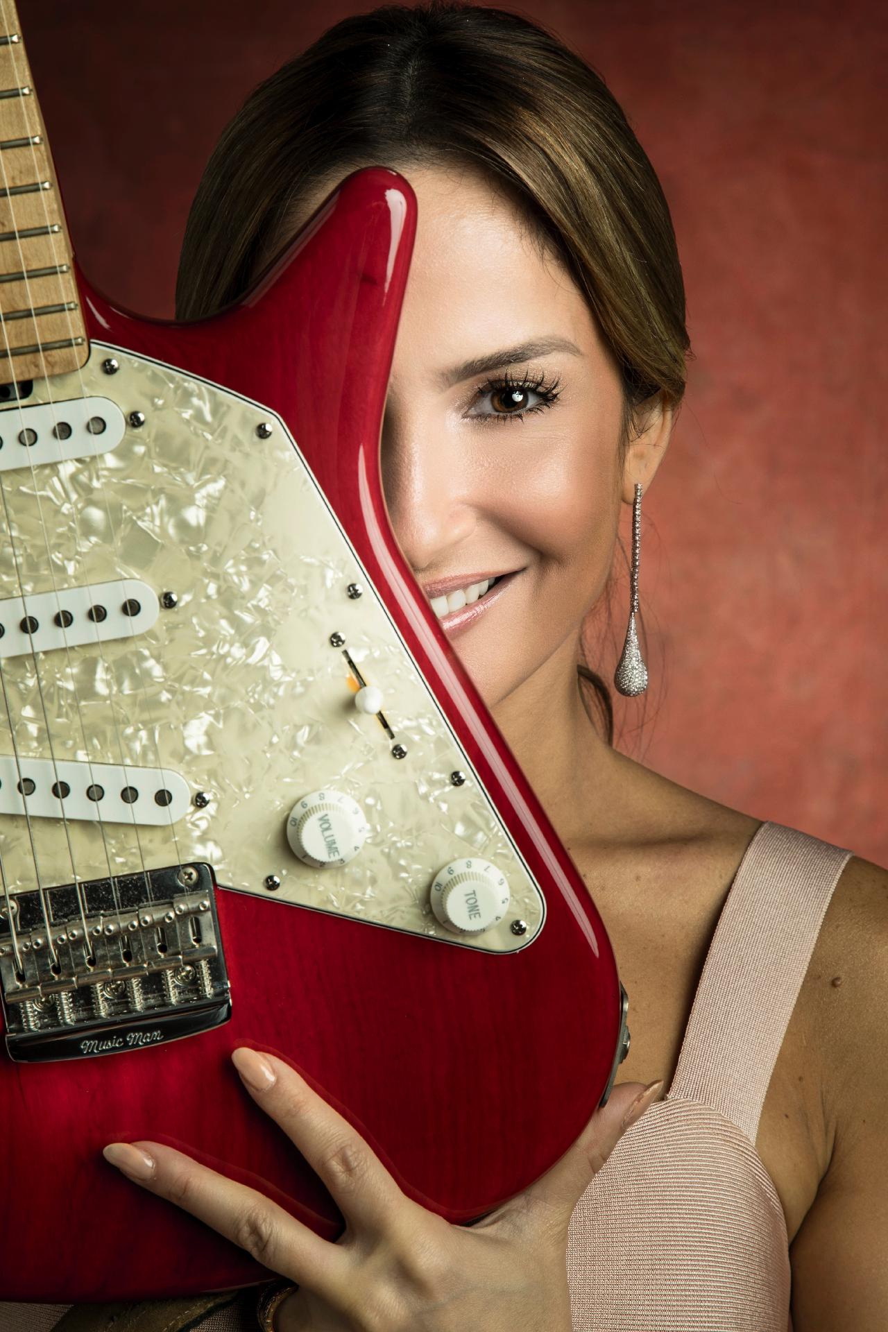 Claudia Leitte posa nos bastidores do "The Voice Kids" - Sergio Zalis/Globo/Divulgação