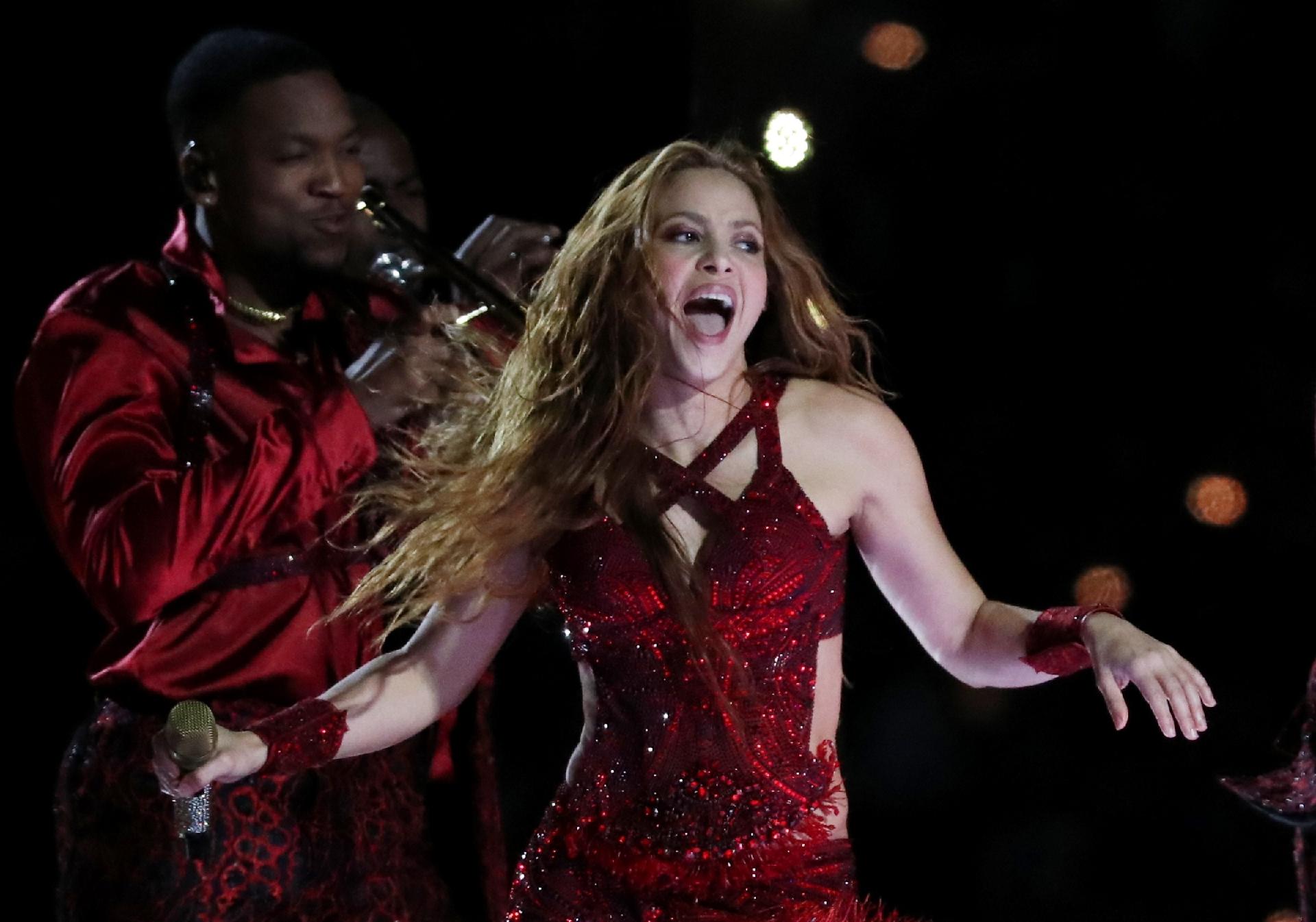 Shakira e Jennifer Lopez se apresentam no Super Bowl 54 - REUTERS/Shannon Stapleton