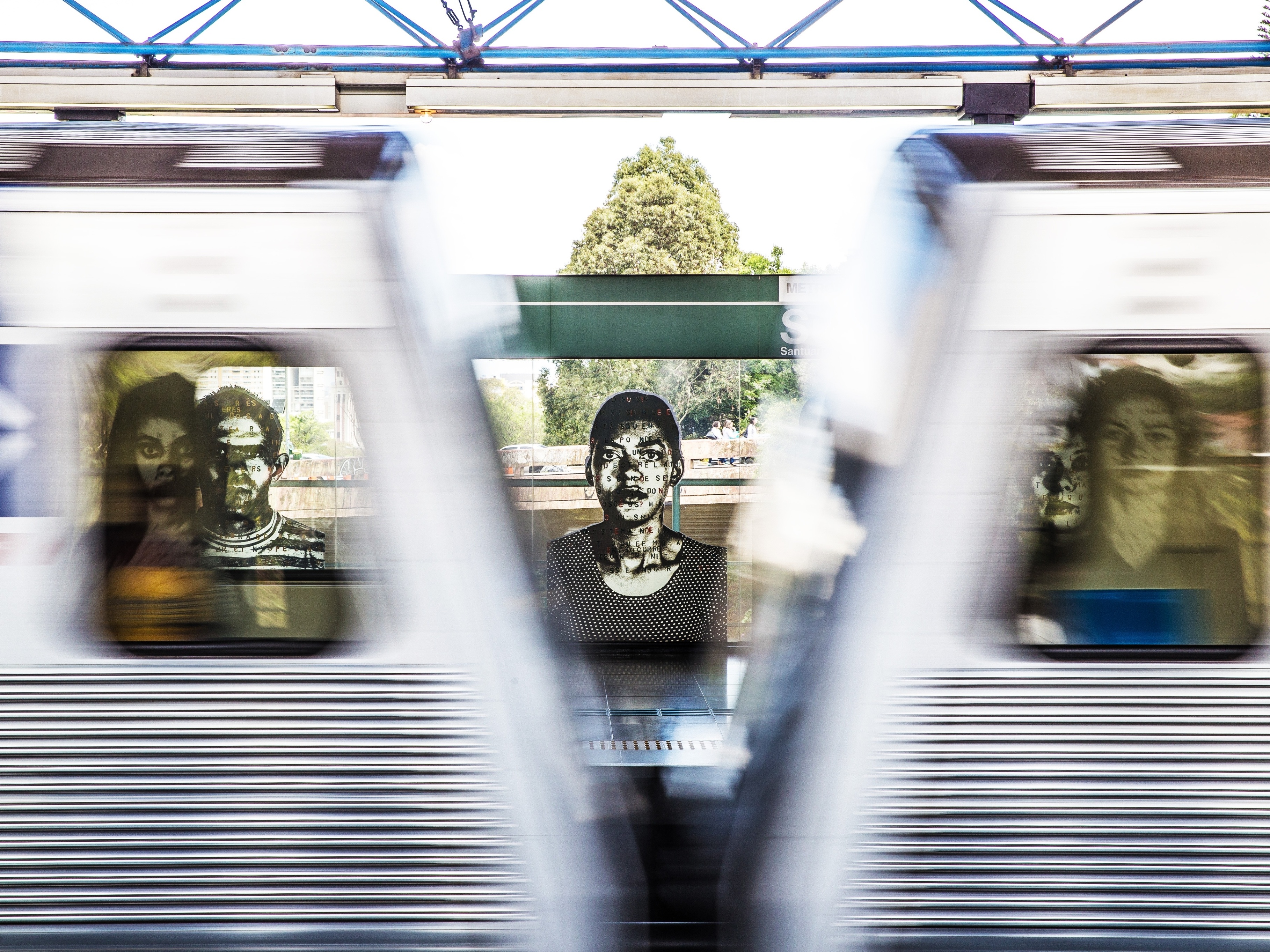 Como chegar até Gíria em Belo Horizonte de Ônibus ou Metrô?