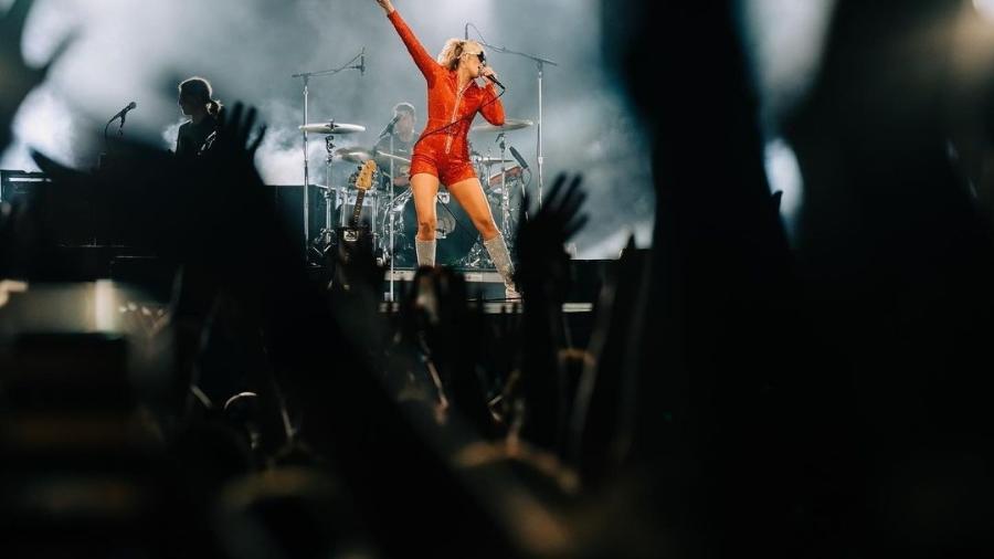 Miley Cyrus se apresentando no Lollapalooza de Chicago em 2021 - Instagram Lollapalooza