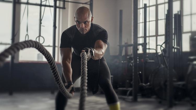 Treino com corda naval, exercício com corda - iStock - iStock
