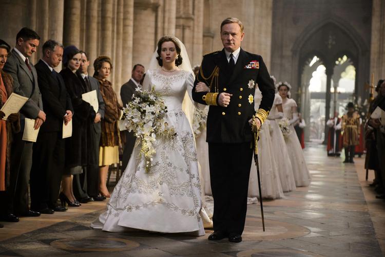 Claire Foy reprises her role as Queen Elizabeth II in the wedding series "The Crown"by Netflix - Show - Show