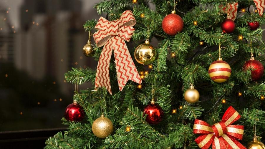 No Brasil, a tradição é desmontar a árvore de Natal no dia 06 de janeiro 