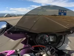 Motociclista que postou vídeo a 278 km/h em rodovia é condenado à prisão