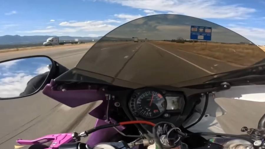 Motociclista é preso nos EUA por trafegar a 278km/h
