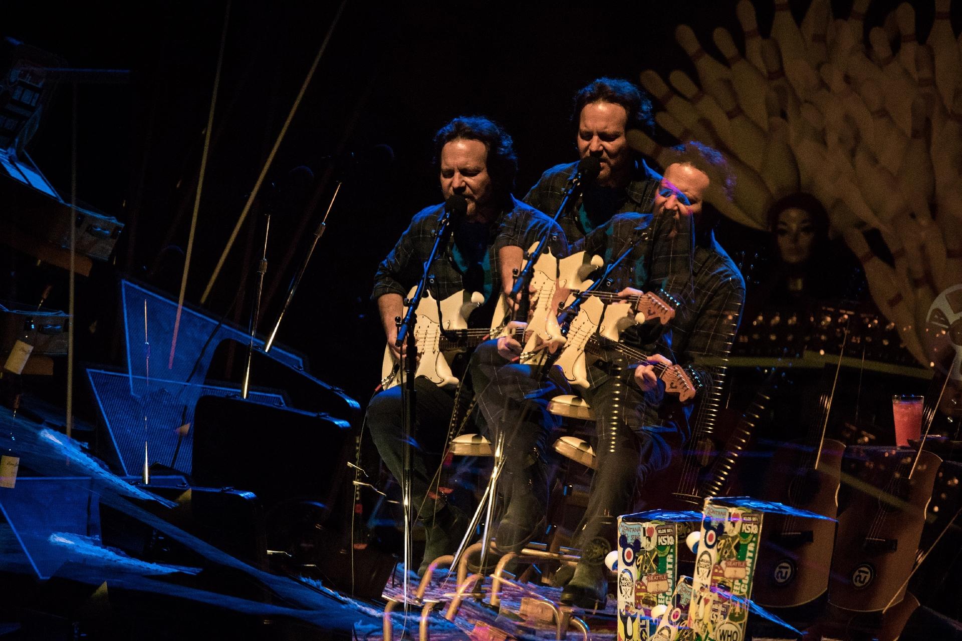 Depois de tocar com o Pearl Jam no Lollapalooza, Eddie Vedder faz apresentação solo em São Paulo - Simon Plestenjak/UOL