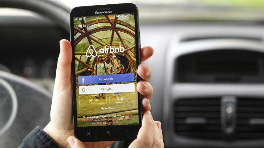 Airbnb ainda não se manifestou sobre o assunto - Getty Images