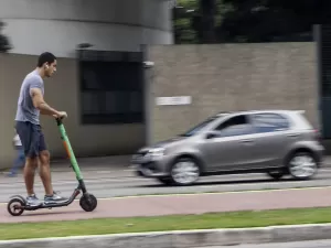 Após polêmicas, aluguel de patinetes elétricas volta à cidade de São Paulo