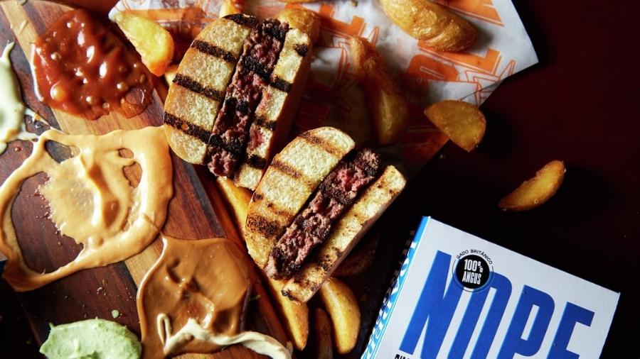 O hambúrguer: ingredientes extras vão no blend da carne - Reprodução Instagram
