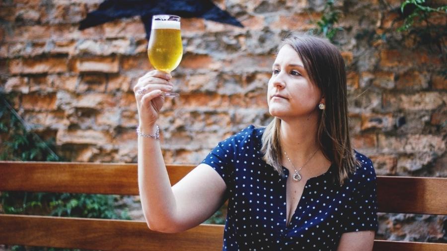Laura Aguiar, chefe da área de conhecimento e cultura cervejeira da Ambev - Renata Monteiro/Divulgação