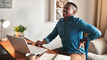 Dor nas costas: cadeira de escritório - Getty Images - Getty Images