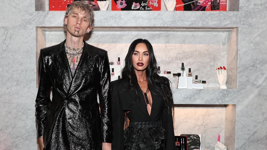 Machine Gun Kelly ao lado de Megan Fox