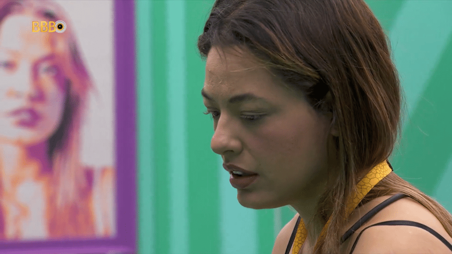 BBB 24: Beatriz pensa em quem deve indicar ao Paredão