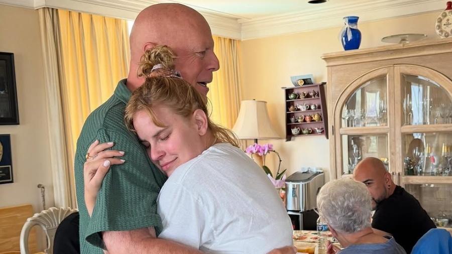 Tallulah Willis postou foto inédita do pai, Bruce Willis, diagnosticado com demência em 2023 Tallulah Willis postou foto inédita do pai, Bruce Willis, diagnosticado com demência em 2023