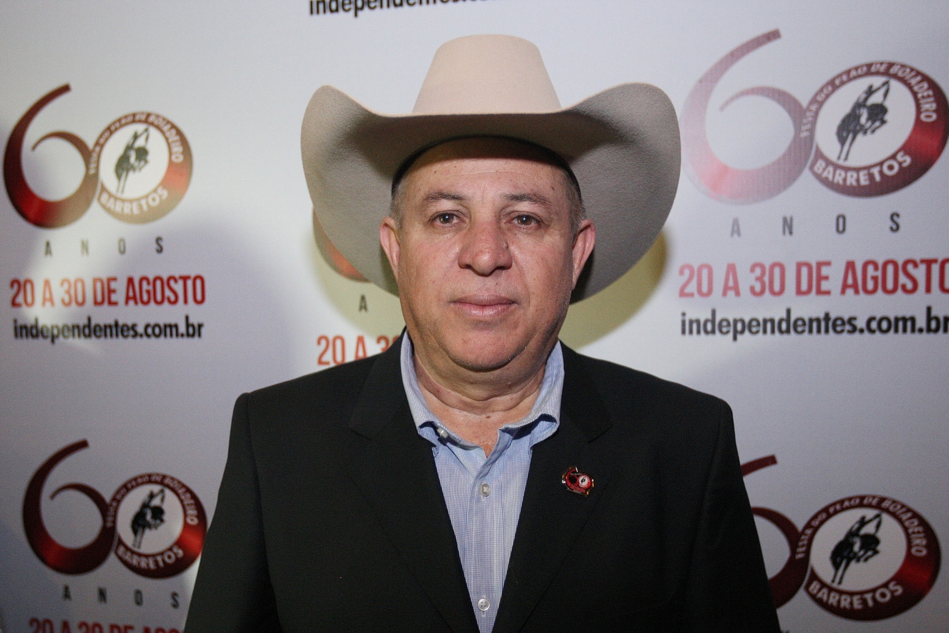 29.jul.2015 - Responsável por conduzir as comemorações dos 60 anos da Festa do Peão de Barretos, o empresário Jerônimo Luiz Muzetti disse ao UOL que o evento irá homenagear os sertanejos Cristiano Araújo e José Rico - Reinaldo Canato /UOL