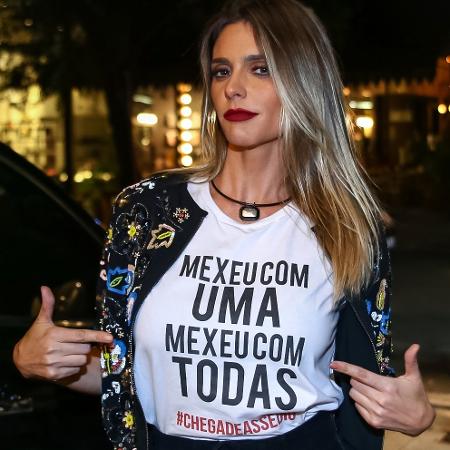 Fernanda Lima com a camiseta da campanha das funcionárias da Globo - Raphael Castello/AgNews - Raphael Castello/AgNews