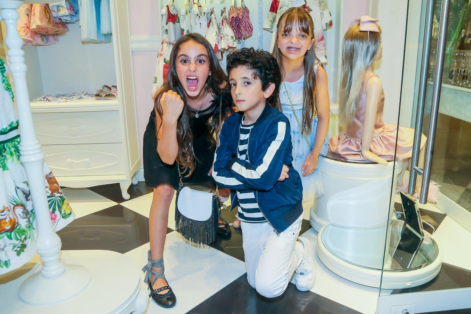 Donatella e Stéfano, filhos de Marcos Mion e Suzana Gullo - Manuela Scarpa / Brazil News