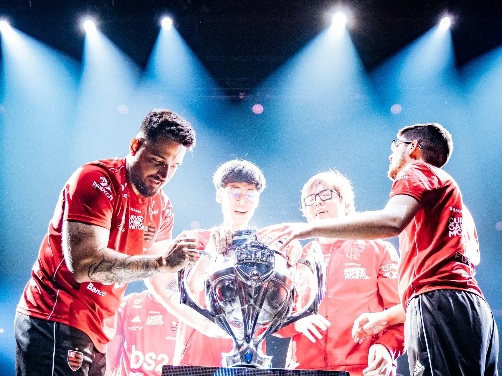 Flamengo vence INTZ e é o novo campeão brasileiro de League of Legends -  07/09/2019 - UOL Start