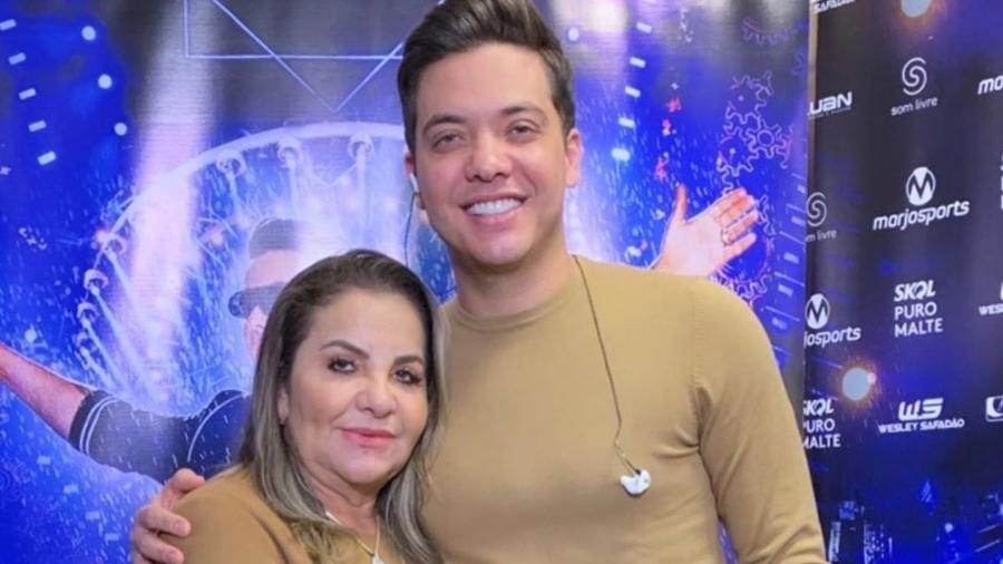 Wesley Safadão e a mãe, Maria Valmira Silva de Oliveira, a dona Bil - Reprodução/Instagram