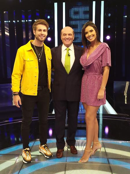 Junior Villa, Marcelo de Carvalho e Ivy Moraes no programa "Mega Senha" - Divulgação/RedeTV!