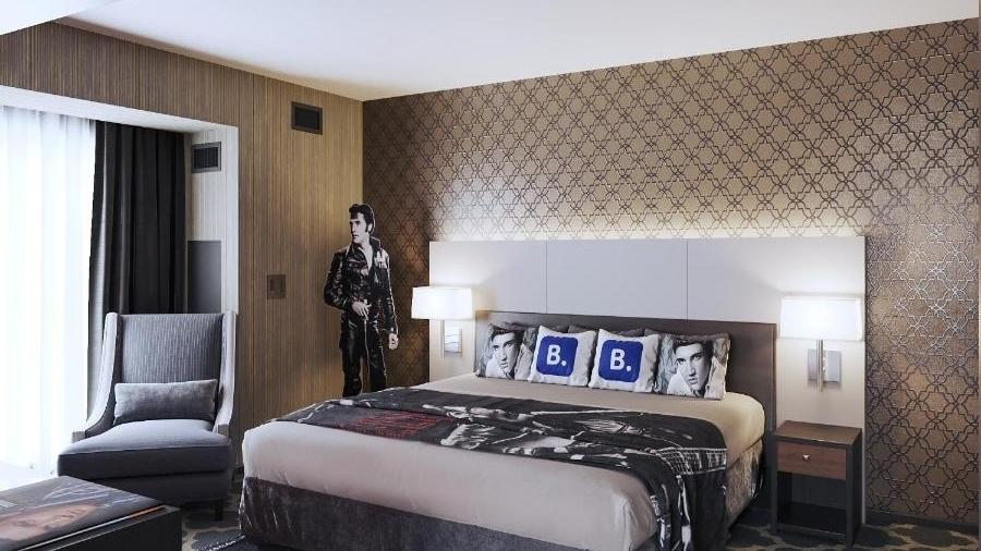 O hotel que oferecerá experiência temática a fãs de Elvis nos EUA por duas noites está localizado a cinco minutos da mansão onde o cantor viveu - Reprodução/Booking.com