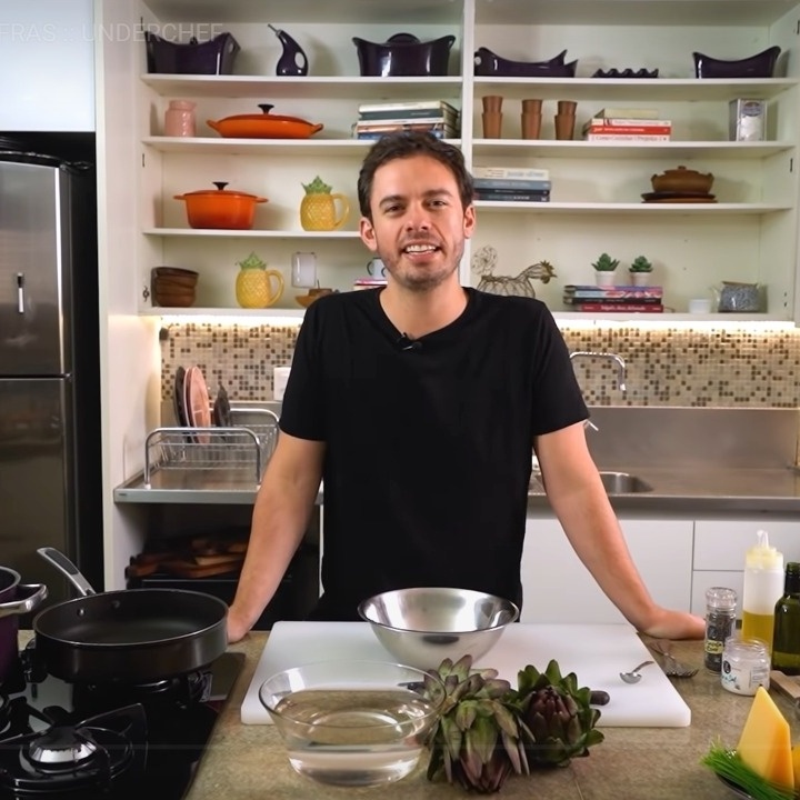 Jogo De Chef De Casal De Cozinha Com Farinha. Culinária Dos