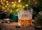 Bebida do Natal não precisa ser sempre vinho. Harmonize a ceia com uísque - Getty Images/iStockphoto