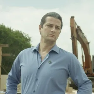 Marcelo Serrado como Roberto Medina em cena do filme "Se a Vida Começasse Agora" - Divulgação