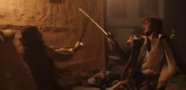 Romulo Estrela e Bruno Ferrari em cena de luta de espadas em "Liberdade, Liberdade" - Reprodução/TV Globo - Reprodução/TV Globo