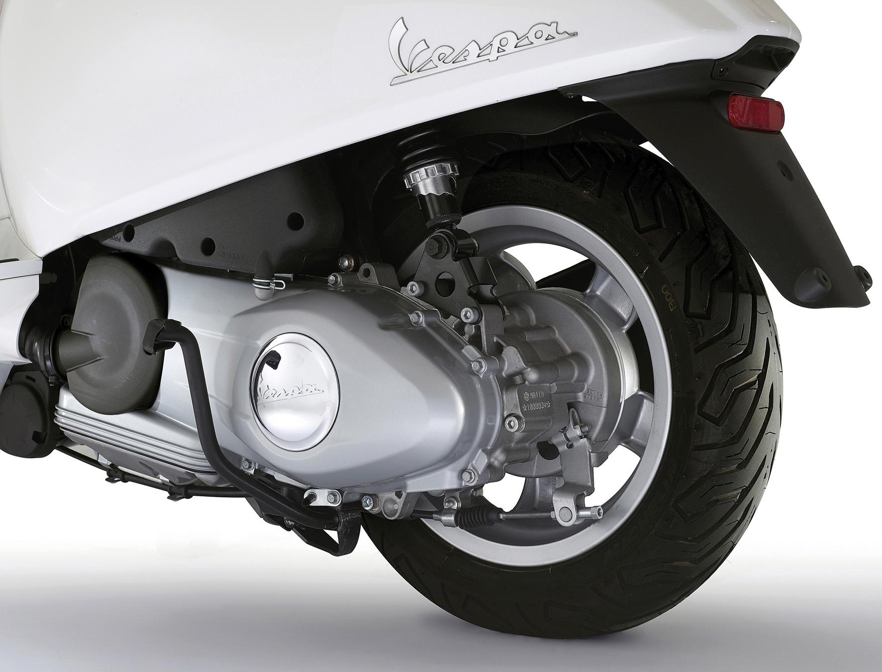 Vespa Primavera 125 - Luciano Sampafotos