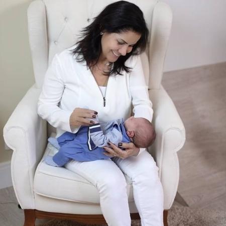 Suely, mãe de Andressa Suita, com o neto - Repropdução/Instagram - Repropdução/Instagram