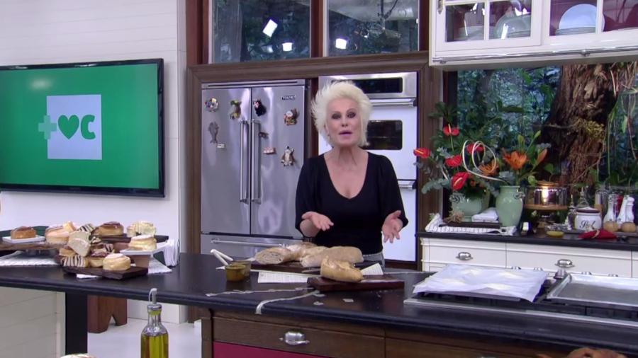 Ana Maria divide pão suculento em seu "Mais Você", mas ao voltar do comercial se depara com a iguaria destruída pela produção - Reprodução/TV Globo