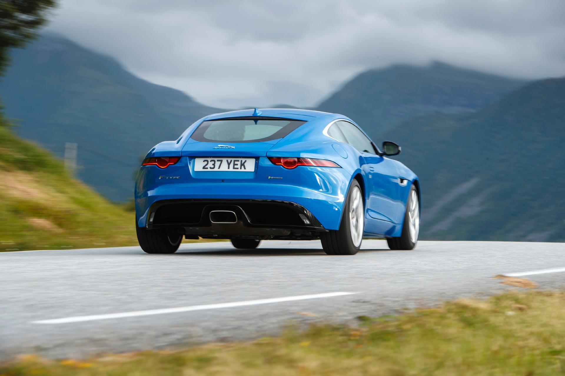 Jaguar F-Type 2.0 Turbo - Divulgação