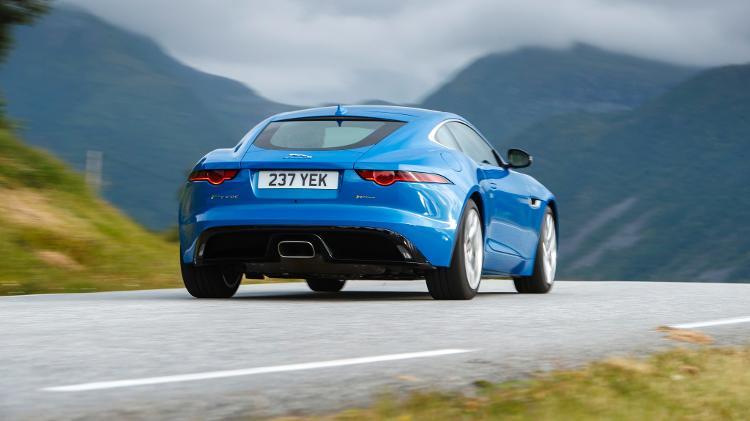Jaguar F-Type 2.0 Turbo - Divulgação - Divulgação