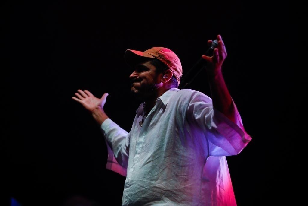 O rapper Criolo se apresenta no Anhangabaú durante a Virada Cultural - Marcelo Justo/UOL