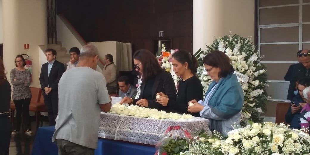 Corpo do jornalista Paulo Henrique Amorim é velado na sede da Associação Brasileira de Imprensa, no Centro do Rio de Janeiro - Marcela Ribeiro/UOL