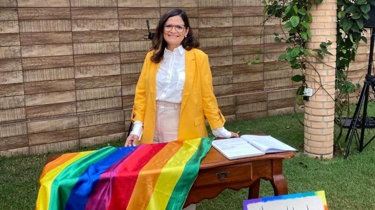 Odja e os símbolos na mesa de celebração - Arquivo pessoal - Arquivo pessoal