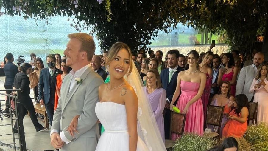 Gabi Luthai usa vestido de Lethicia Bronstein para seu casamento com Teo Teló - Cia Sinfonica/Instagram