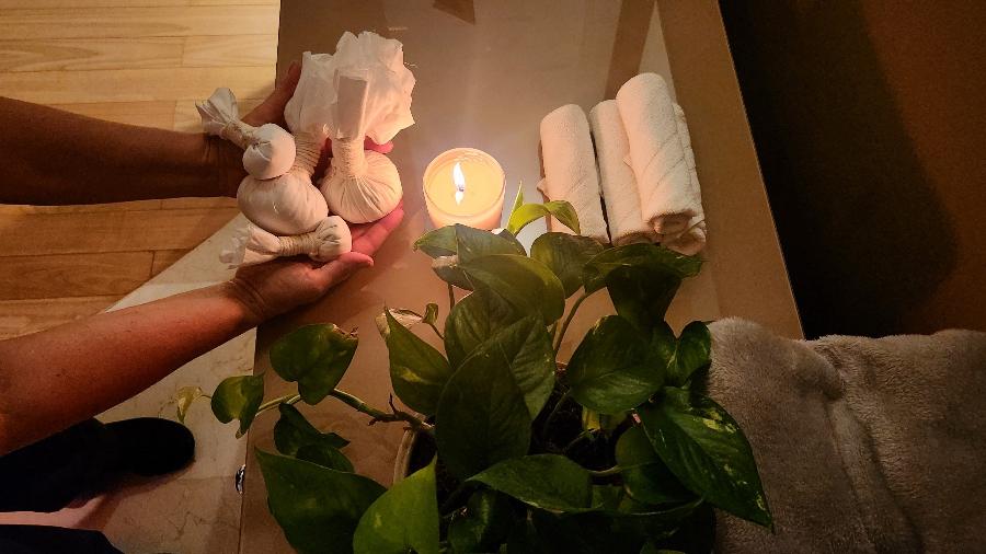 Massagem com pindas recheadas com calêndula estarão no cardápio do Amanary Spa  até 20 de dezembro 