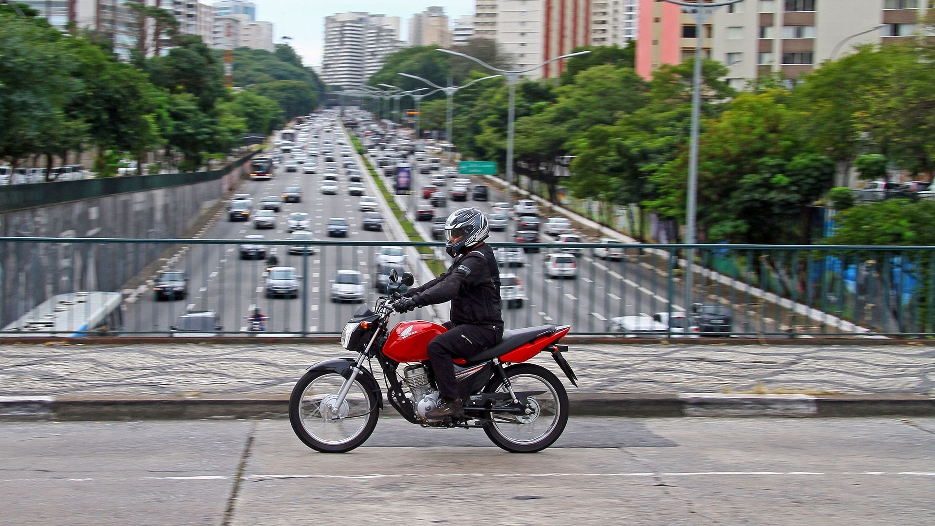 Honda CG 125i Fan - Mario Villaescusa/Infomoto