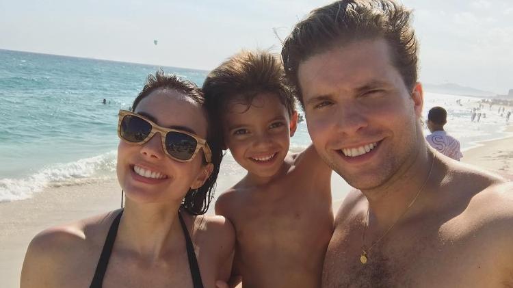 Thiago Fragoso com a mulher Mariana Vaz e o filho Benjamin - Reprodução/Instagram - Reprodução/Instagram