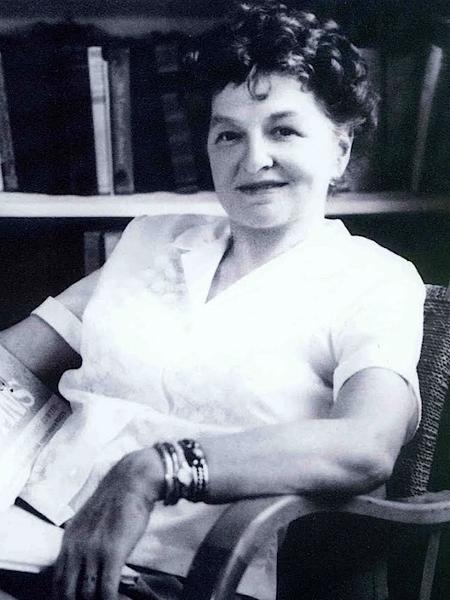 A escritora P.L. Travers - Divulgação - Divulgação